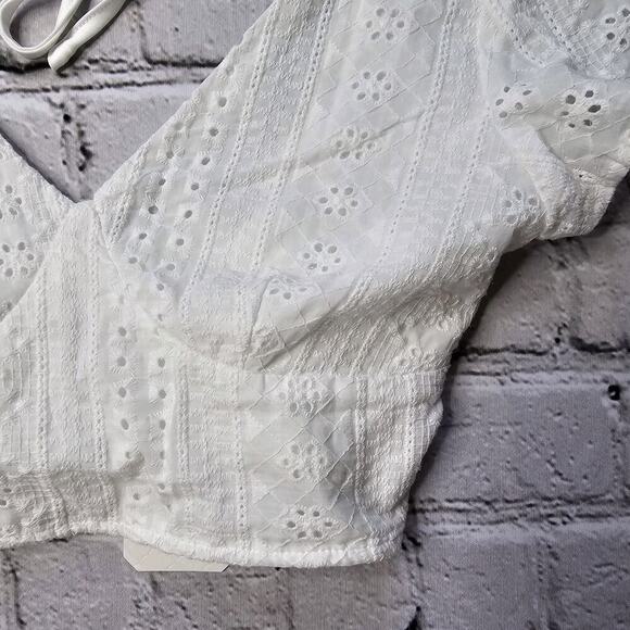 Altar'd State Cotton Shell White Eyelet Crop Top New Size Small - Picture 5 of 11